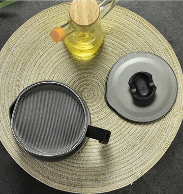 STAINLESS STEEL 1.4L OIL FILTER STORAGE POT WITH STRAINER
